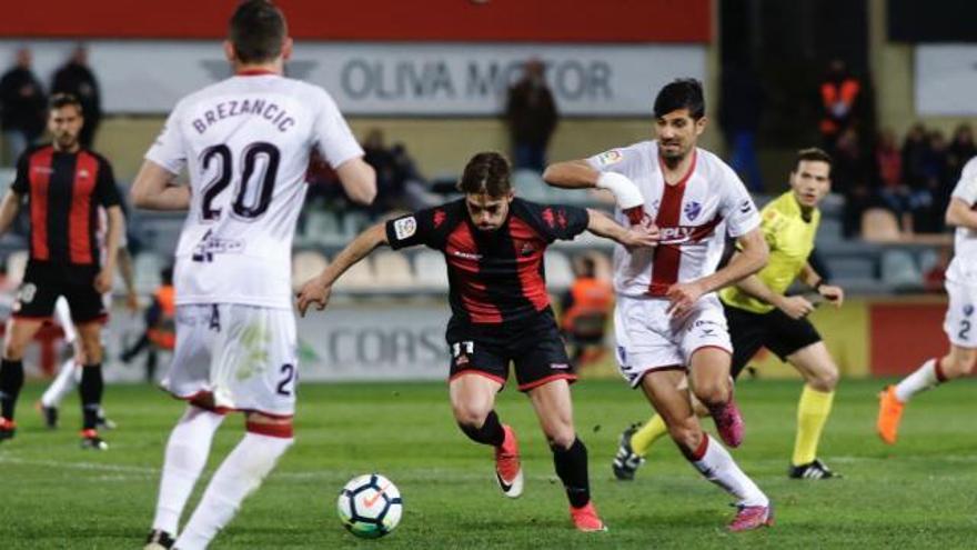 El Huesca suma pero sigue reñido con la victoria (0-0)