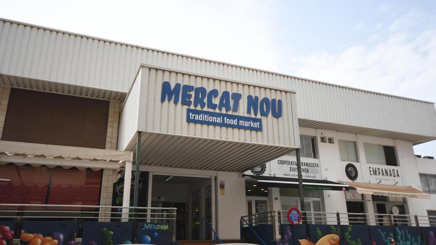 Entrada principal del Mercat Nou.
