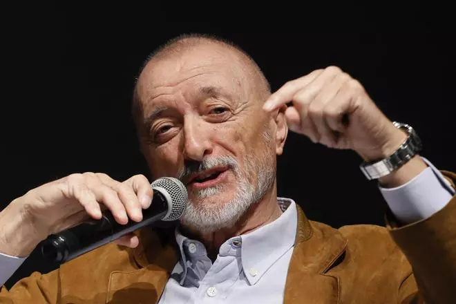 Pablo Iglesias rechaza la invitación de Pérez-Reverte a las jornadas sobre la Guerra Civil