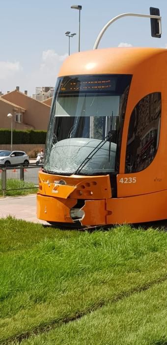 Colisión entre el Tram y una furgoneta