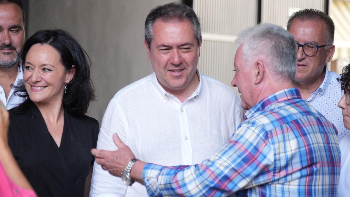 El secretario general del PSOE-A, Juan Espadas, en su visita a Los Pedroches en la campaña electoral de las andaluzas del 2022.