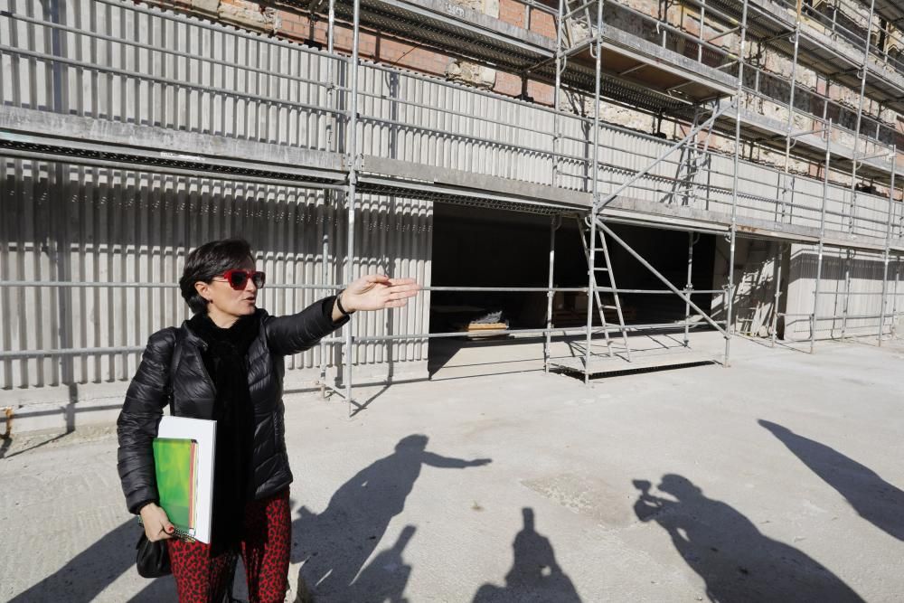 Visita al edificio de Tabacalera