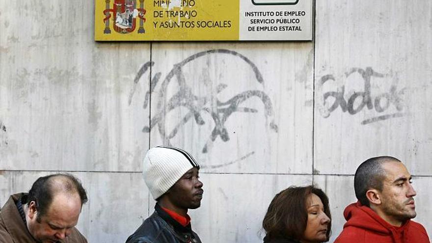 A Coruña lleva nueve meses sin ofertas de trabajo para inmigrantes por la  crisis - La Opinión de A Coruña