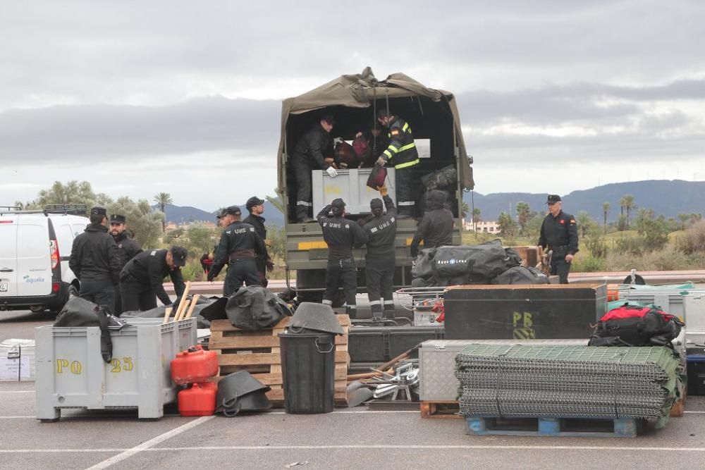 La UME monta su base en Los Alcázares para ayudar