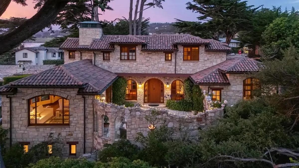 La megamansión en la que vivió Clint Eastwood cuando fue alcalde de Carmel-by-the-Sea