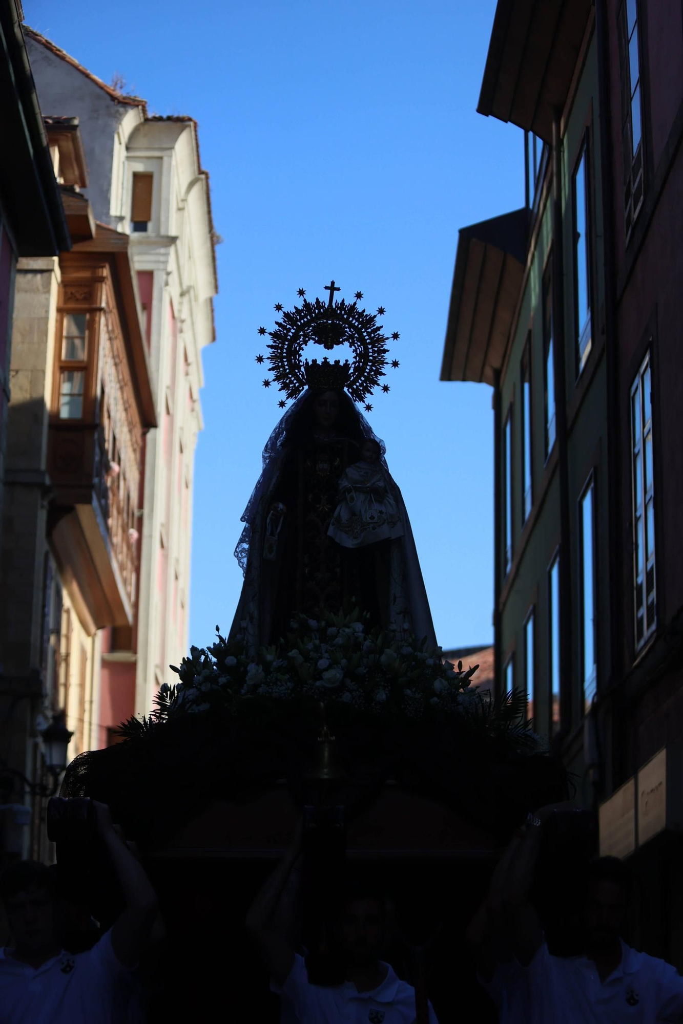 EN IMÁGENES: La procesión del Carmen en Avilés