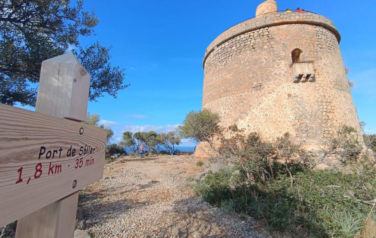 La Torre Picada se construyó tras el desembarco sarraceno de 1561. | J. MORA