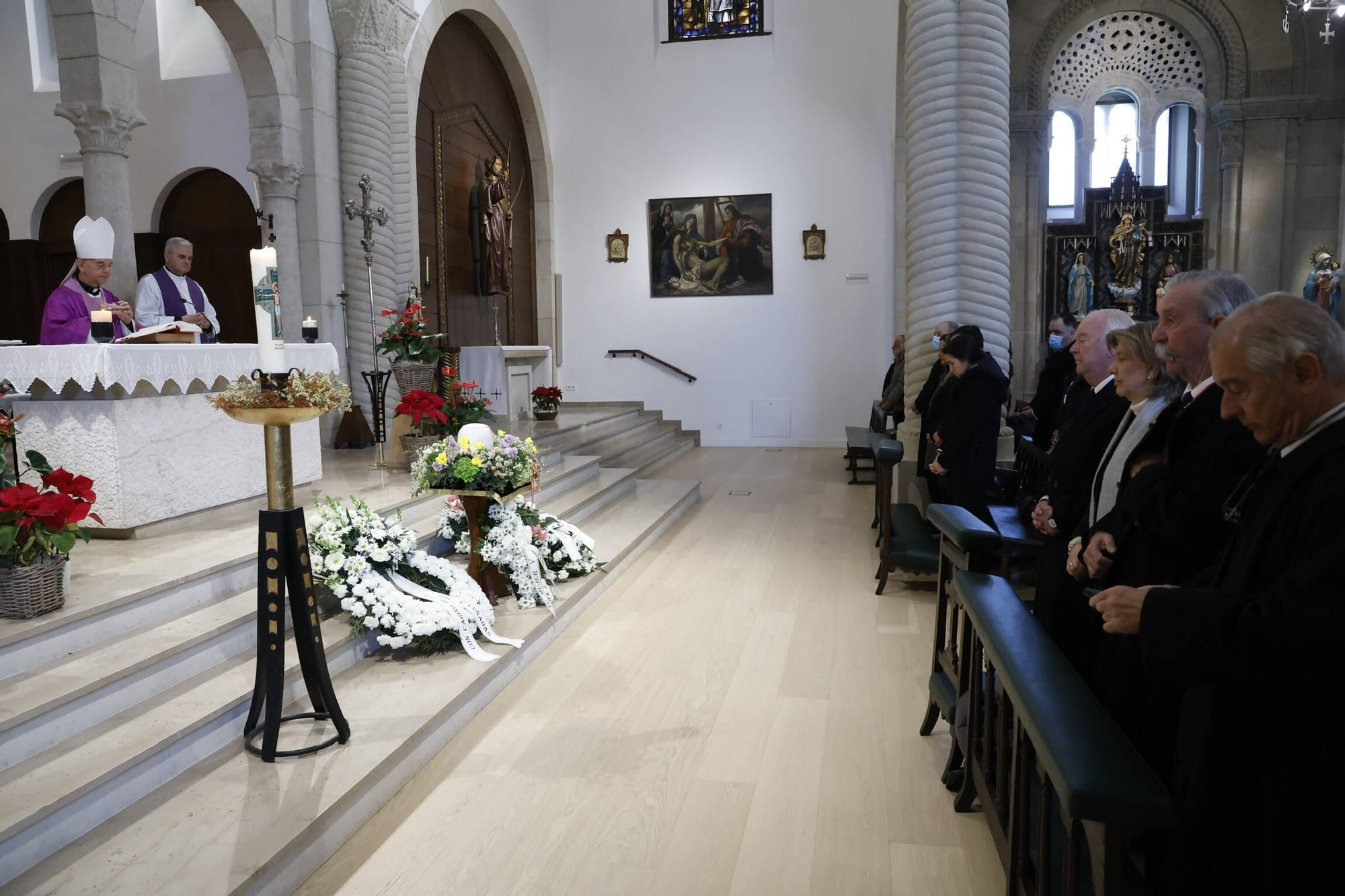 El funeral por el gijonés Ignacio Figaredo, en imágenes