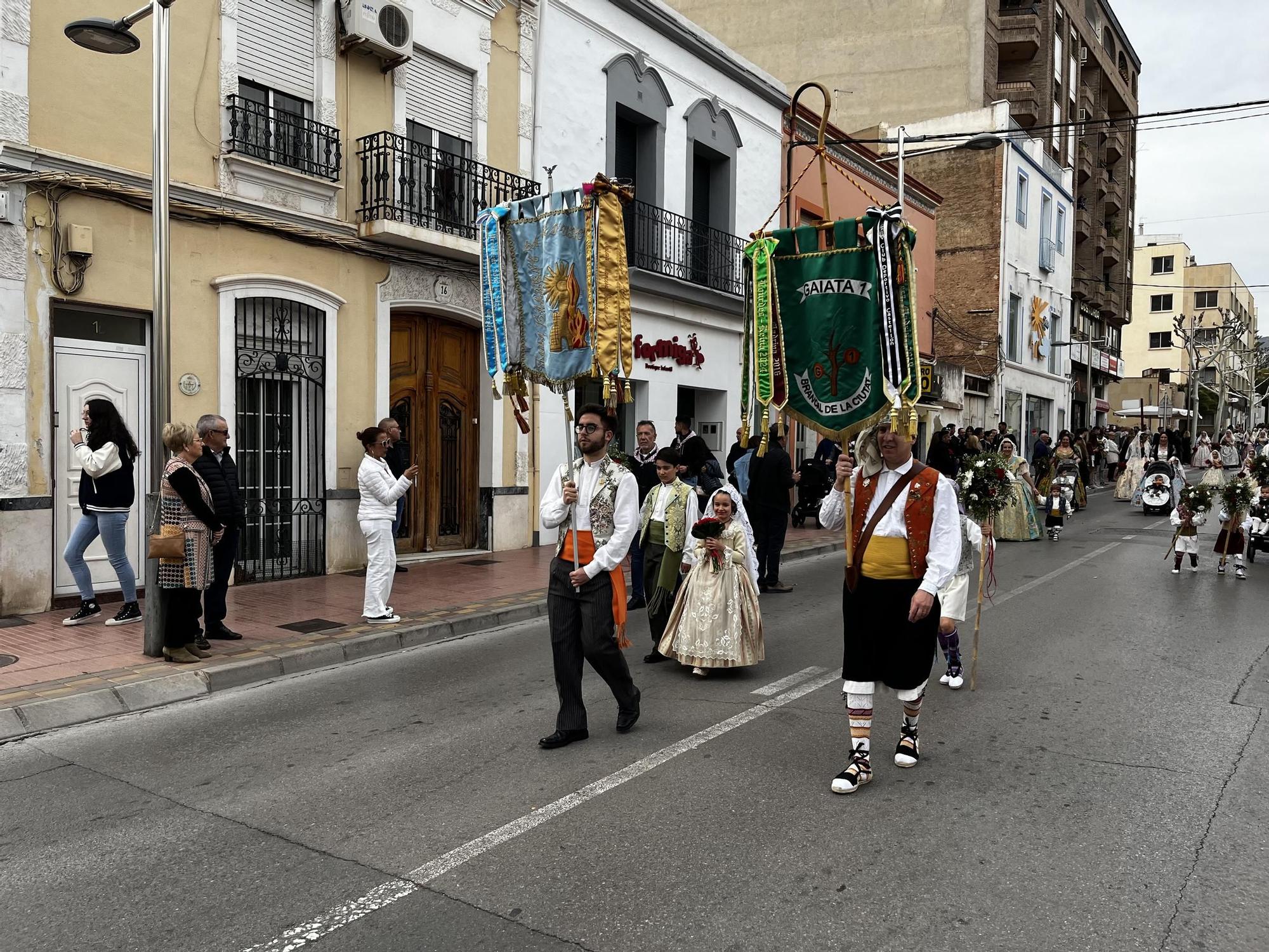 FALLAS 2024 | El mundo fallero de la Vall agasaja a la Mare de Déu