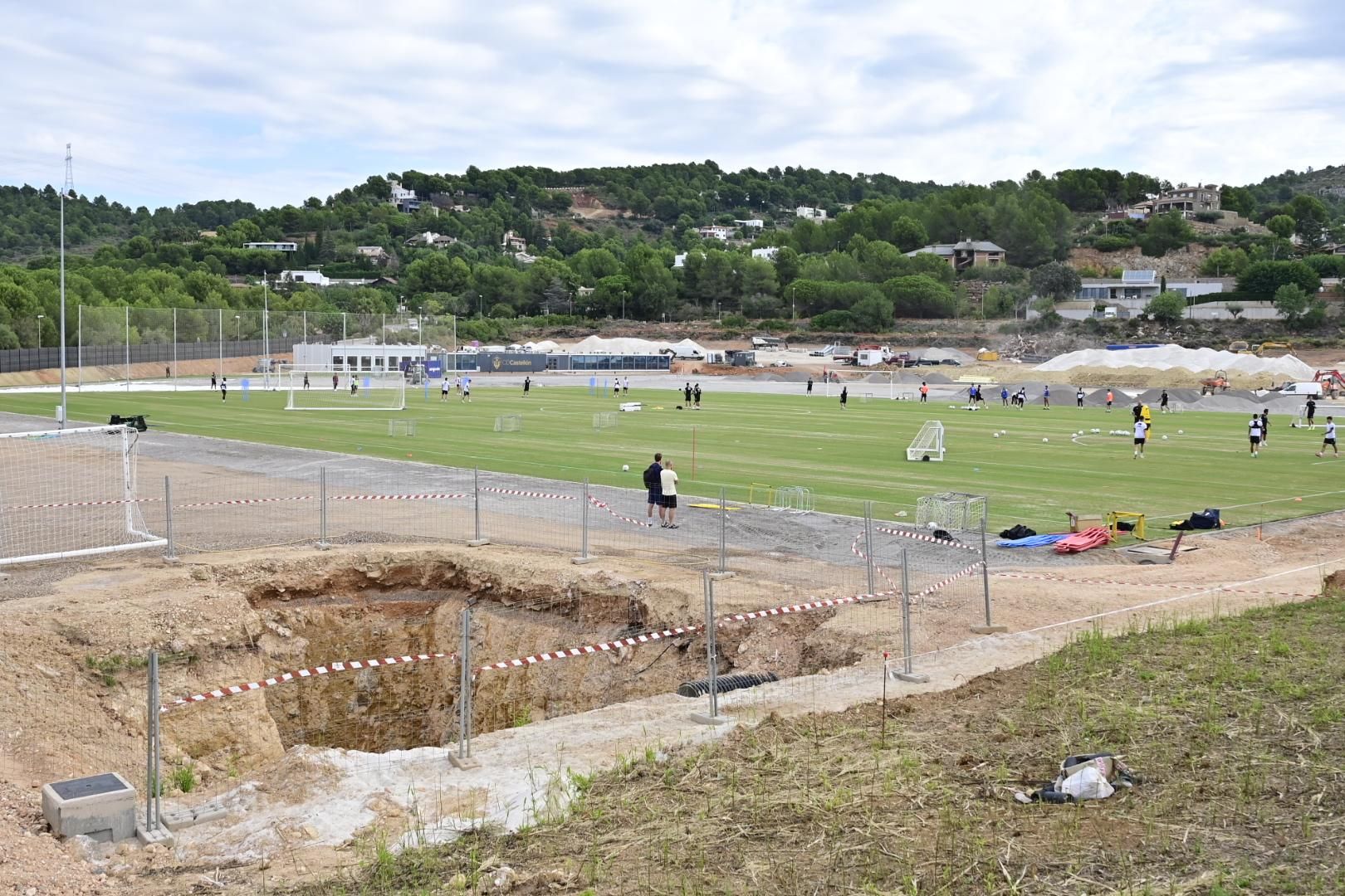 Galería de fotos: El CD Castellón estrena el primer campo de la ciudad deportiva