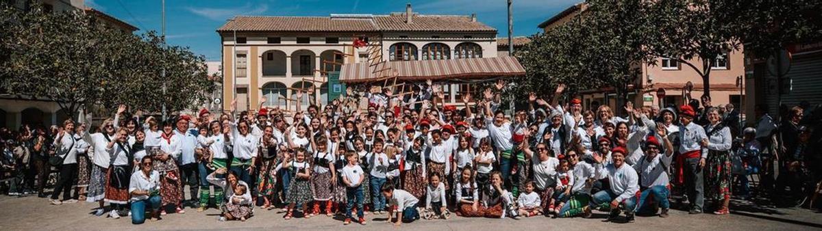 Avinyó recupera la tradició de les caramelles en una ambient festiu que uneix diverses generacions | AJ. AVINYÓ