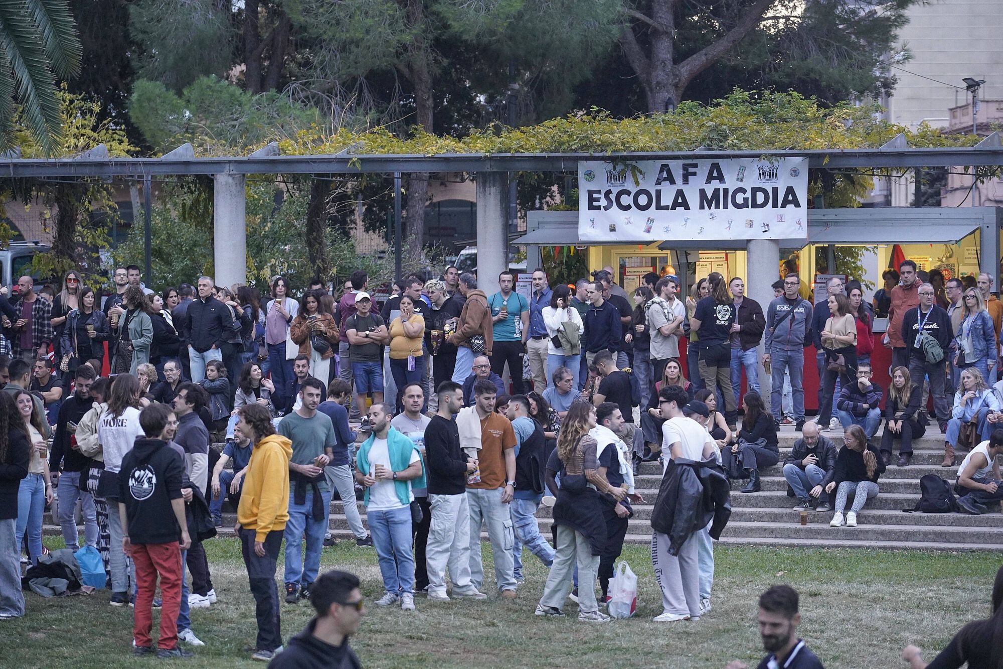 Les fotos de la Nit Electrònica al parc del Migdia