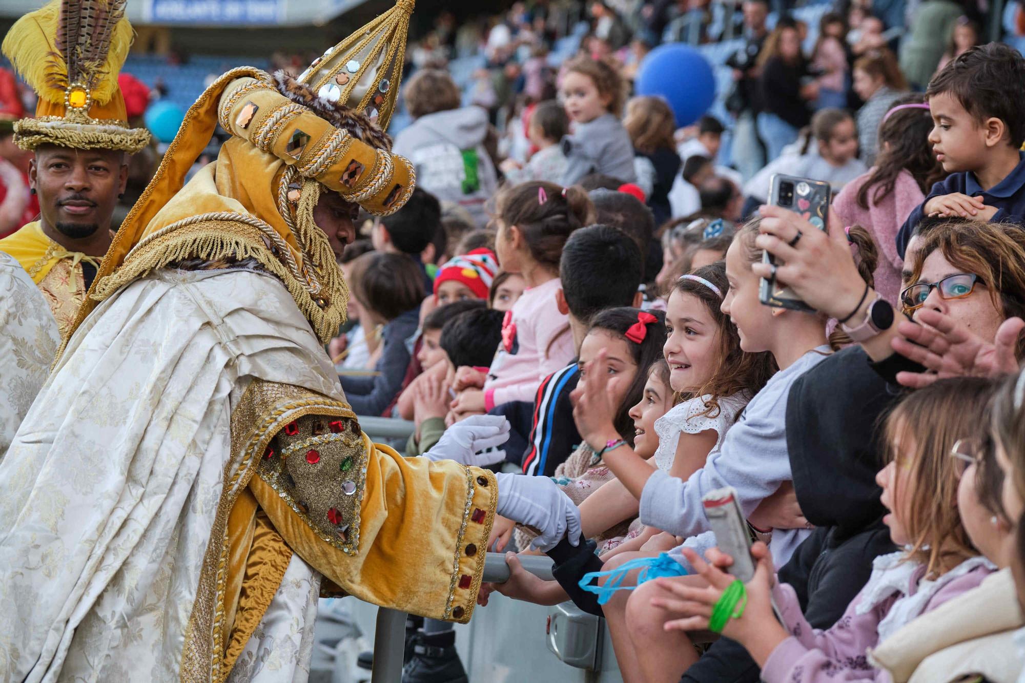 Espectáculo de los Reyes Magos en el Estadio Heliodoro Rodríguez López