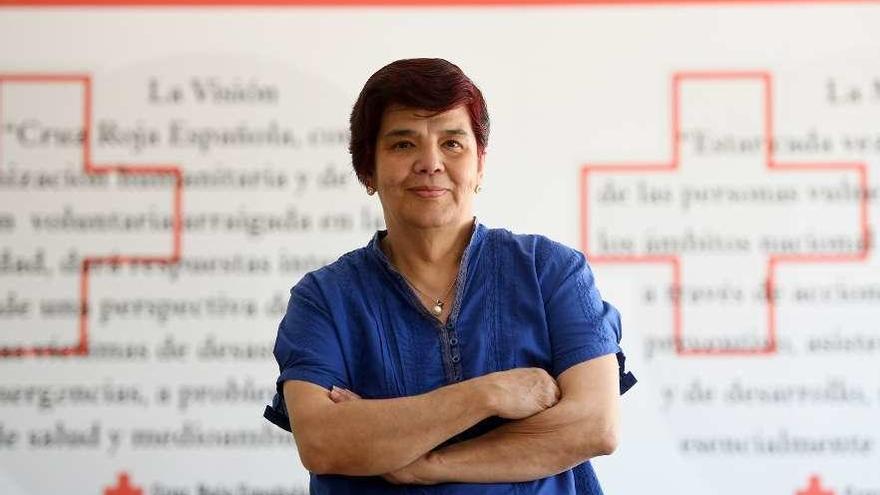 Carmen Santana, en la sede de Cruz Roja en Pontevedra. // Gustavo Santos