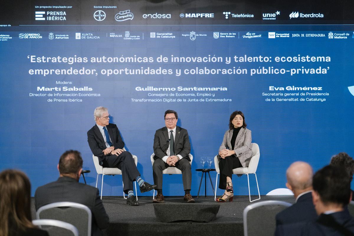 Catalunya i Extremadura coincideixen en l’ús de la IA per reduir la burocràcia