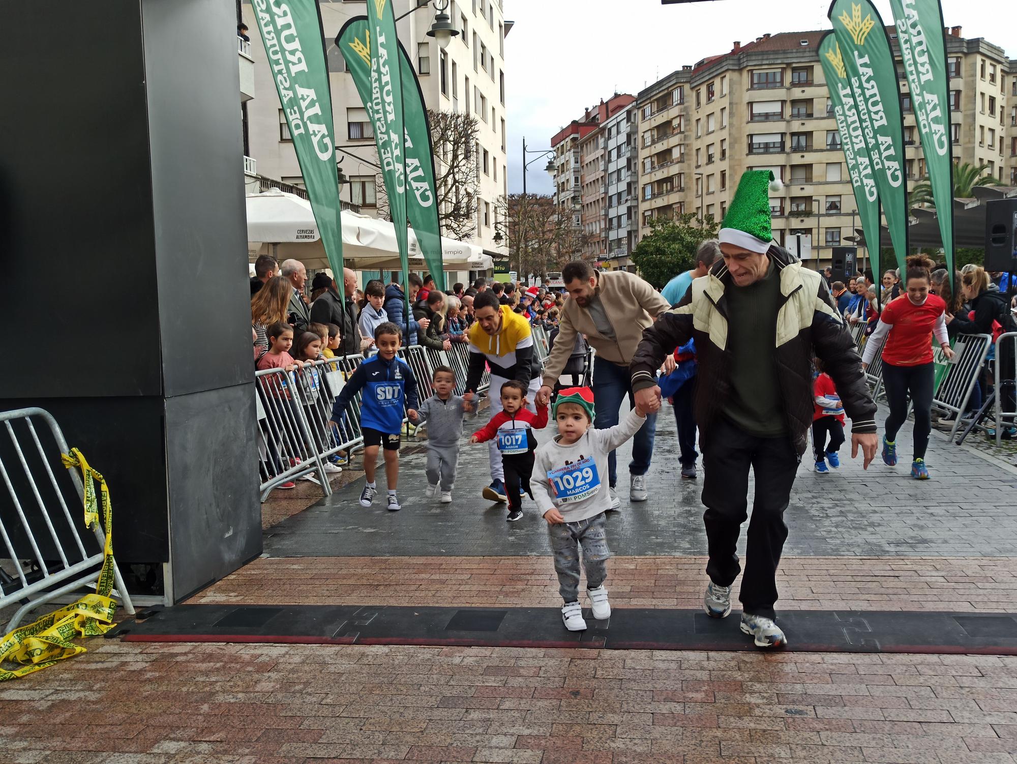 Casi 1.500 participantes disputan la carrera de Fin de Año de Pola de Siero