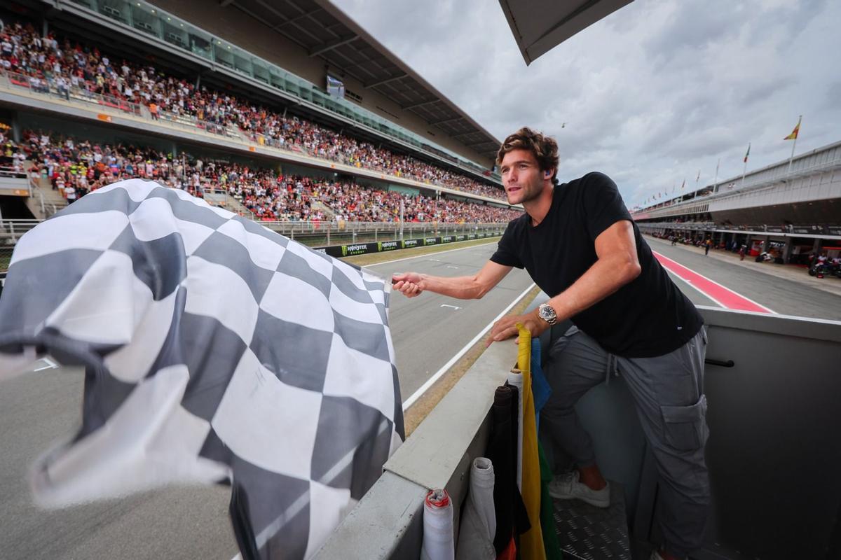 Marcos Alonso ondeó la bandera a cuadros en el GP de Catalunya