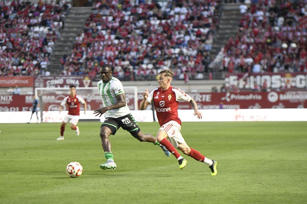 Las mejores imágenes del partido entre el Real Murcia y el Antequera