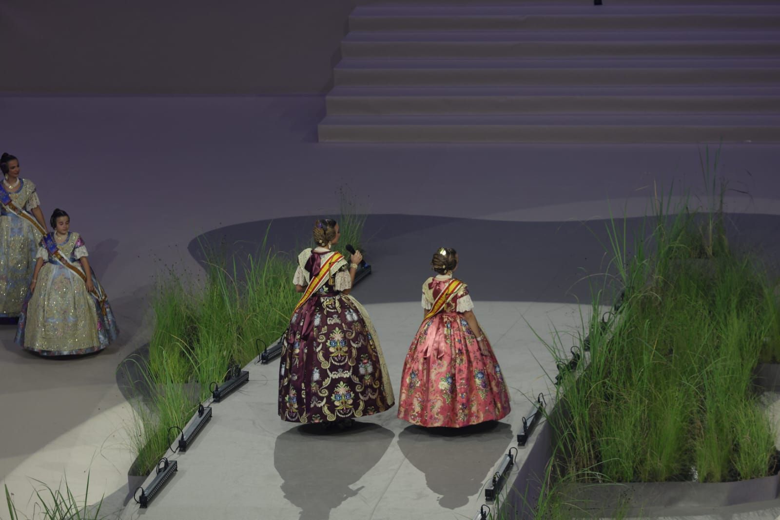 Berta Peiró y Lucía García dicen adiós a su año como falleras mayores de València 2025