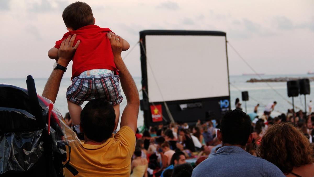 Cinema lliure a la platja