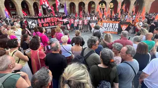 Los seis condenados por el caso de La Suiza ingresan en la cárcel