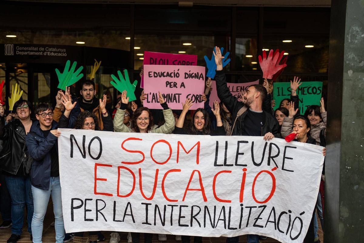 Manifestación de los trabajadores del servicio de interpretación en el ámbito educativo