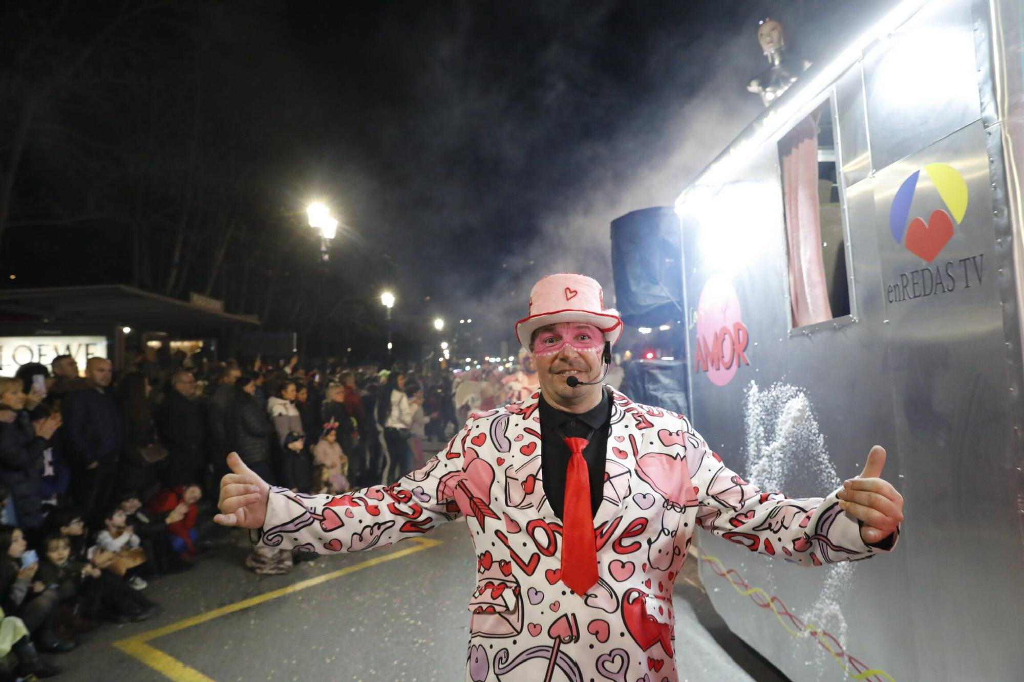 Así fue el multitudinario desfile del Antroxu de Gijón (en imágenes)