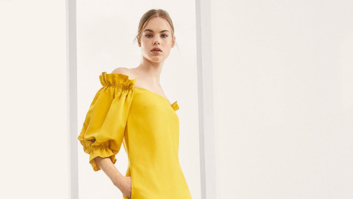 Rebajas Massimo Dutti: el perfecto mono amarillo de edición limitada