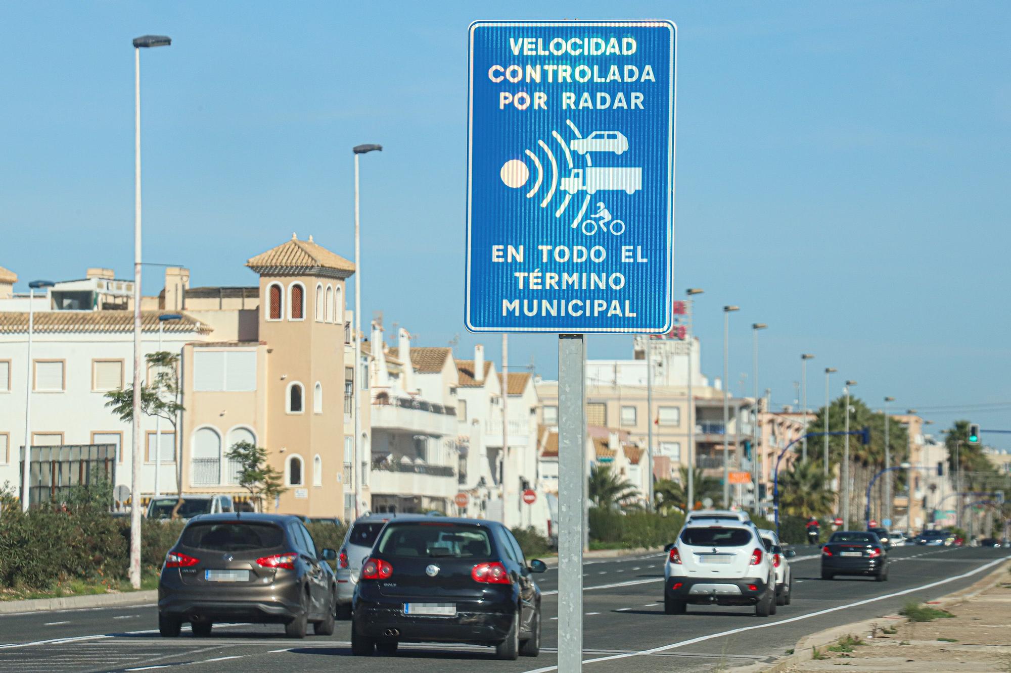 Torrevieja controla la velocidad de los vehículos dentro de la ciudad con tres nuevos radares fijos