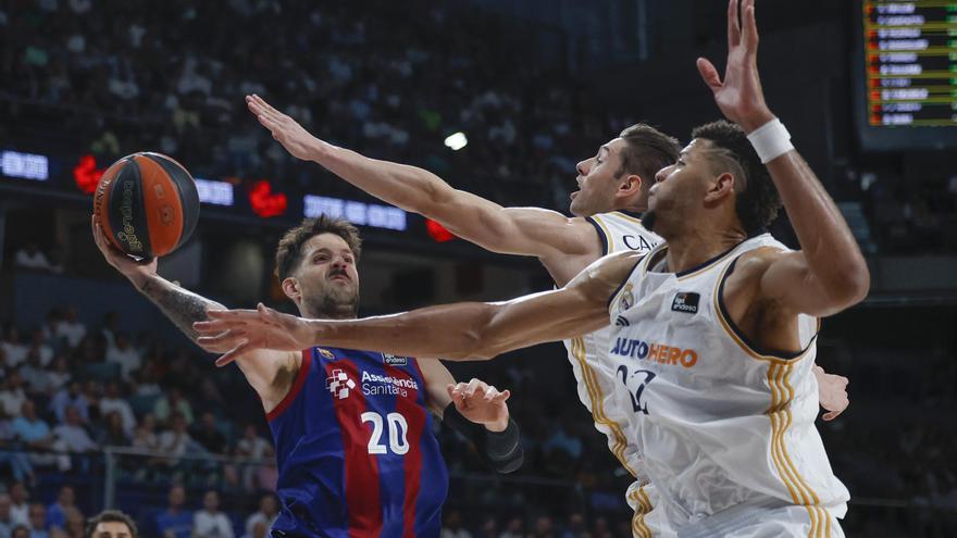 El Madrid sentencia al Barcelona y espera rival en la final de la Liga ACB