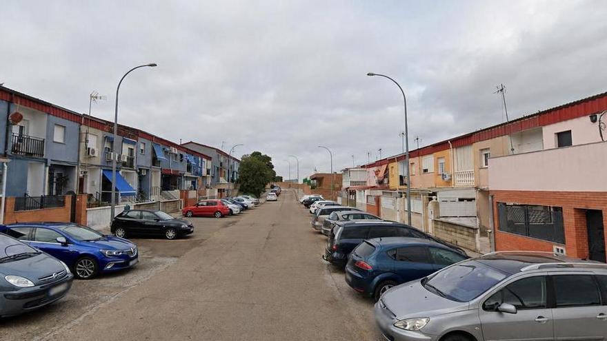 Rescatan a cuatro personas en un incendio en Cerro de Reyes (Badajoz)