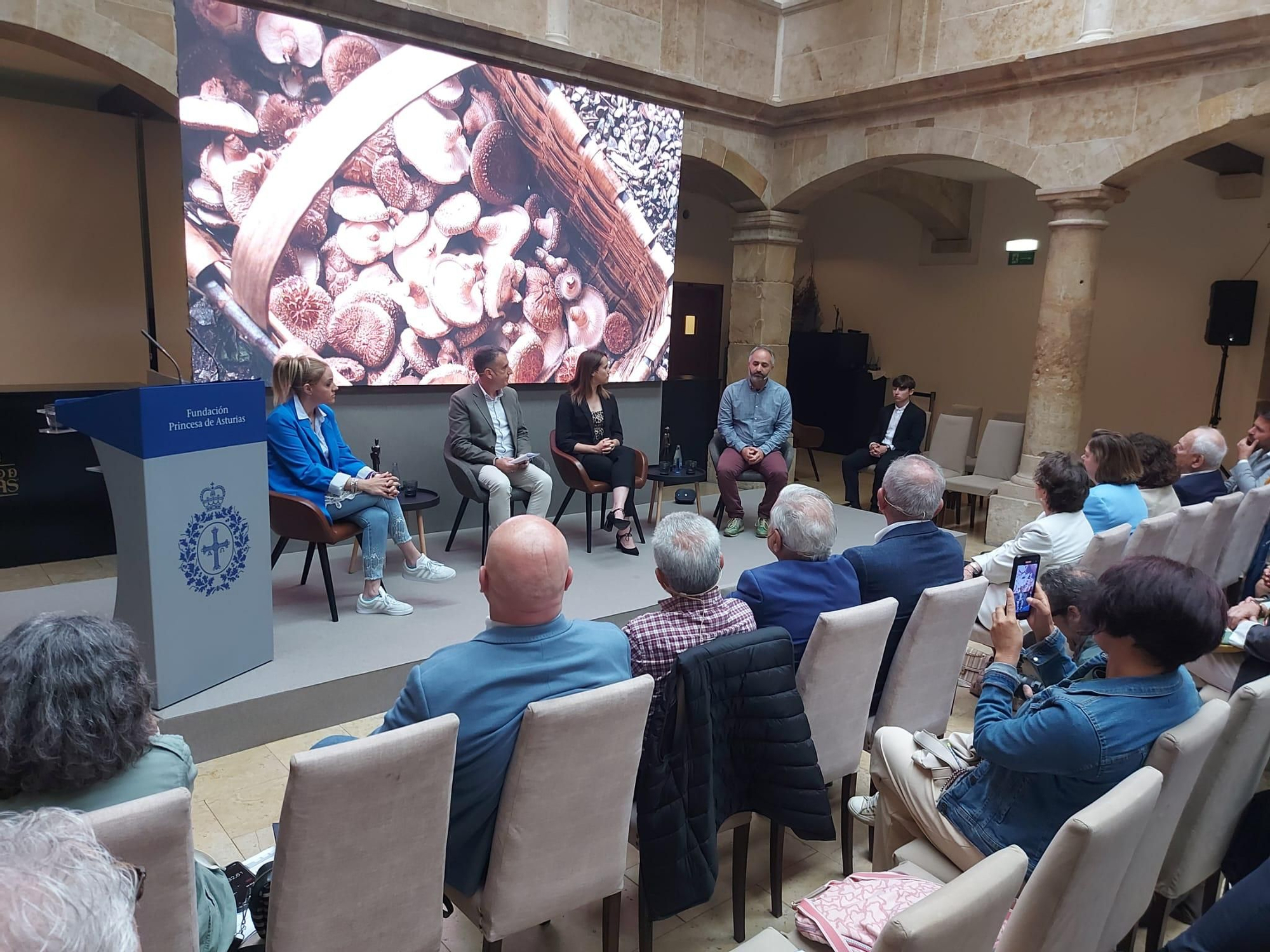 En imágenes: Así fue el XIV Encuentro de Pueblos Ejemplares, que se celebró en Tineo