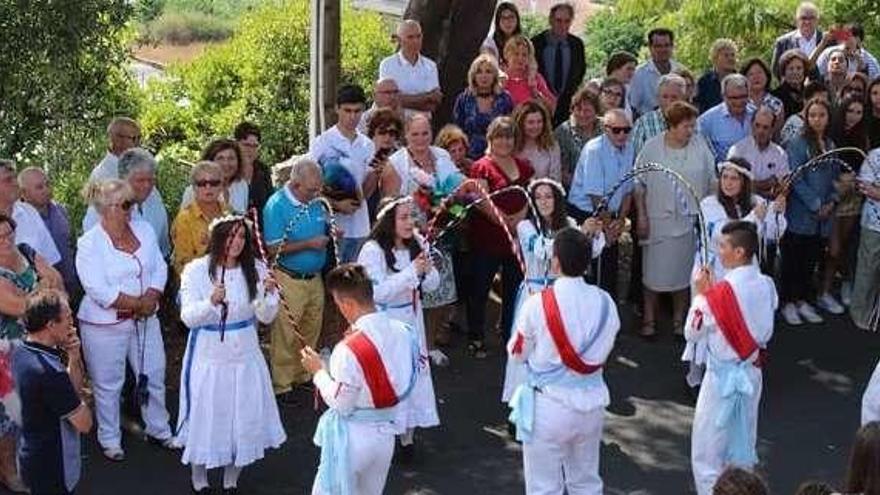 Danzas Blancas de Arbo en O Libramento. // D.P.