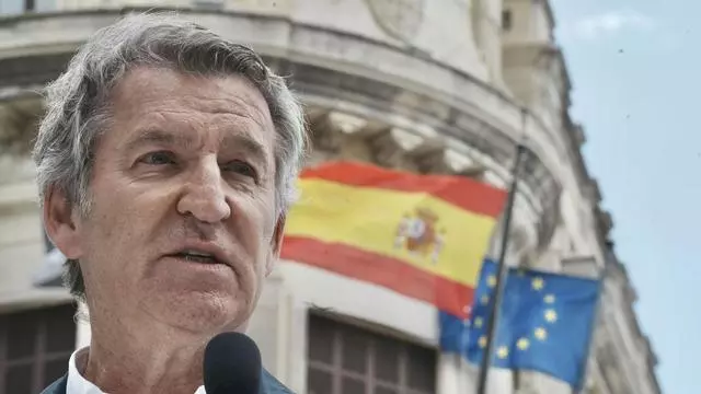 Feijóo se compromete a desclasificar los documentos sobre la regularización de migrantes