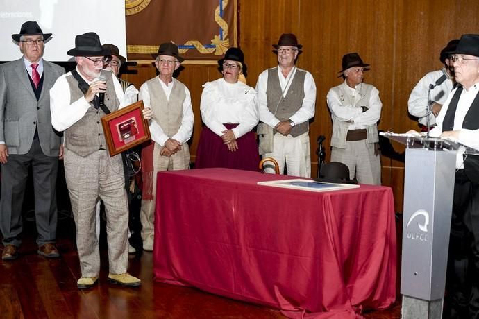 Entrega de los premios Cachorros de Honor