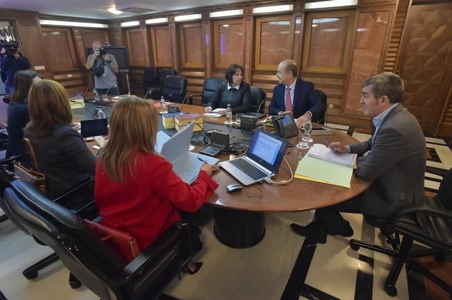 Reunión del Consejo de Gobierno, sin concejeros ...