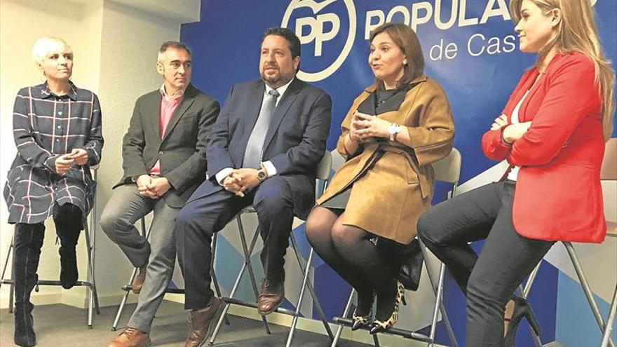 El PP critica el «ansia de adoctrinar» a la sociedad de PSPV y Compromís