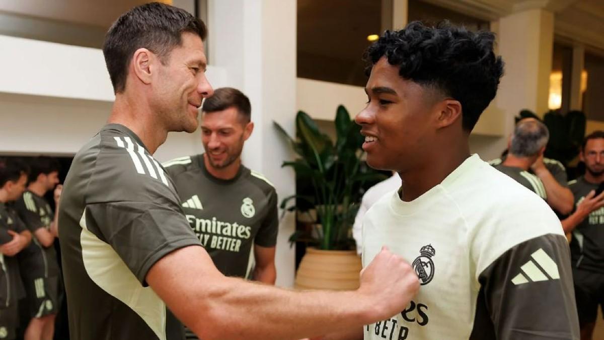 Xabi Alonso y Endrick