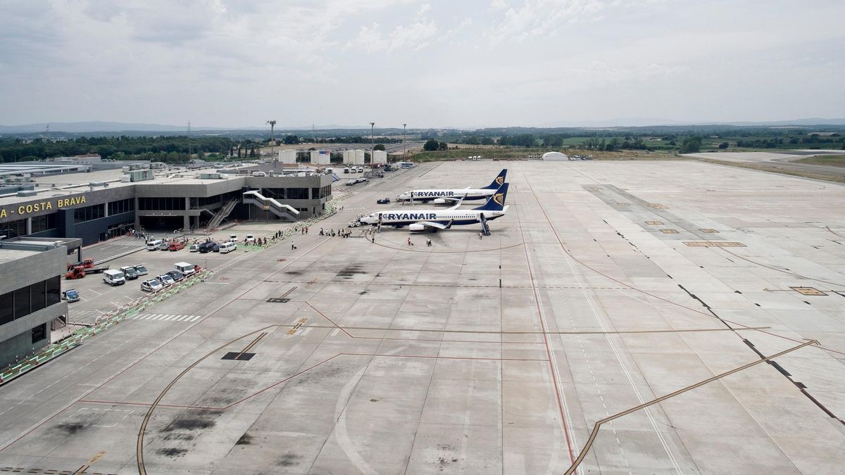 Pla general de l'aeroport Girona-Costa Brava.