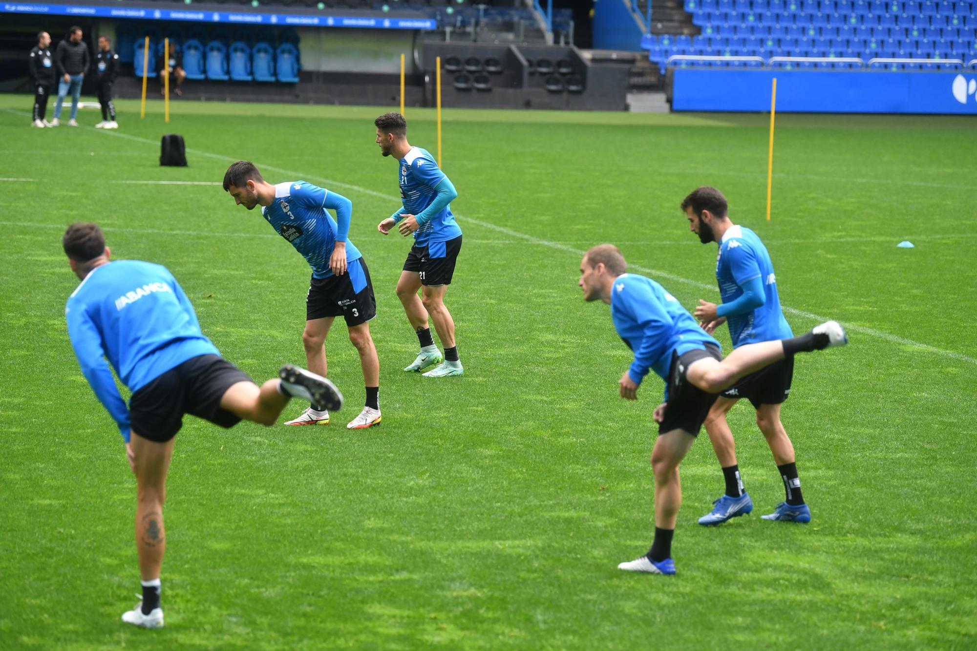 El Dépor entrena en Riazor para preparar el 'play off'