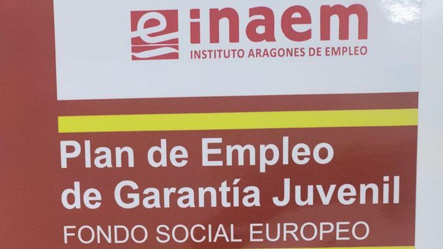 El ayuntamiento contrata a siete operarios a través de dos programas del Inaem