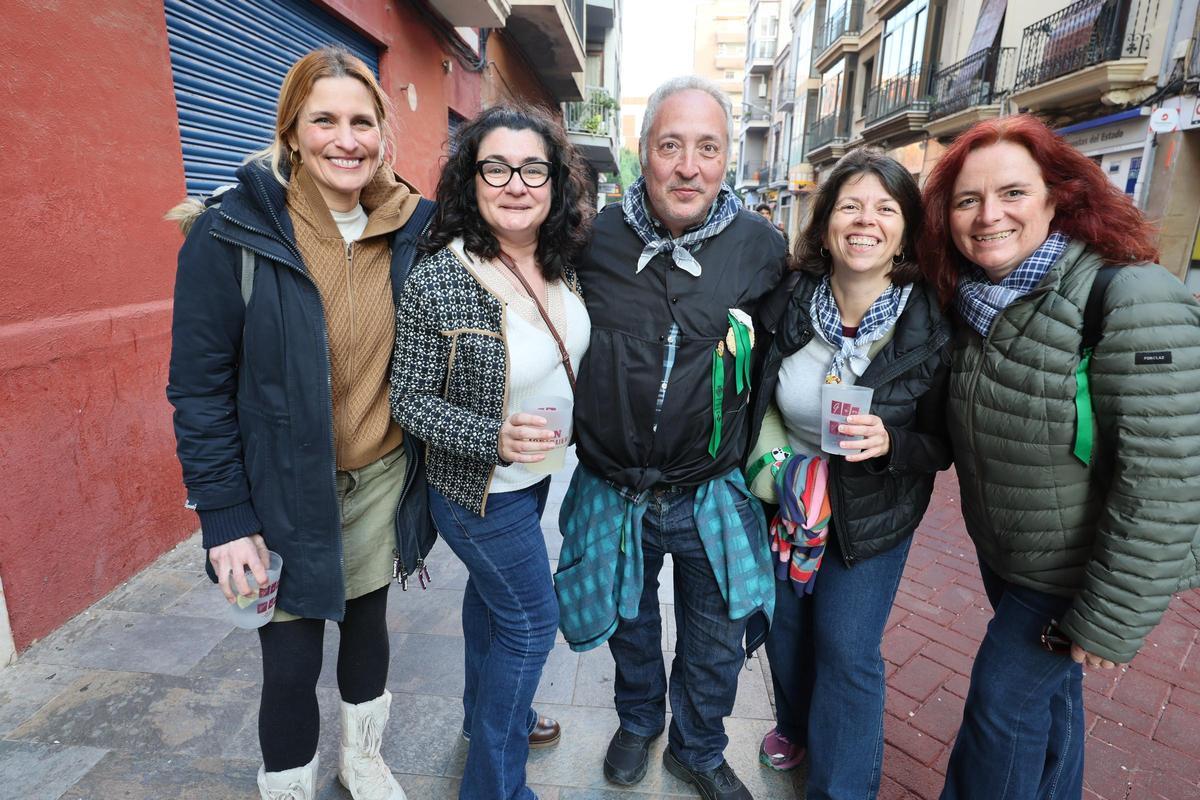 Búscate en la macrogalería de fotos más esperada: Las collas, protagonistas un año más de la Magdalena