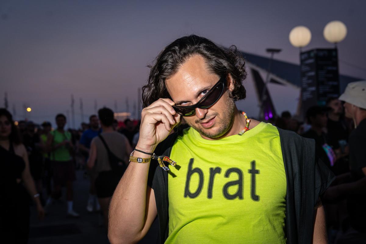 Adam, desde Miami Beach para ver a Charli xcx