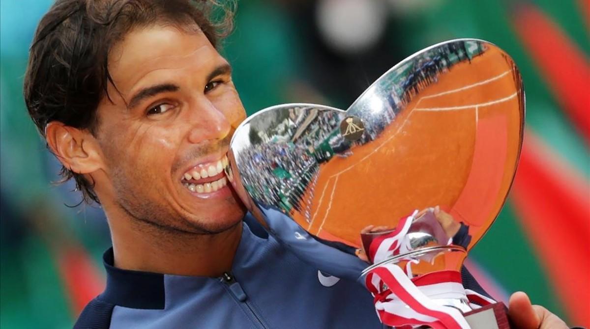 jcarmengol33577465 spain s rafael nadal holds his trophy during the a160417185538