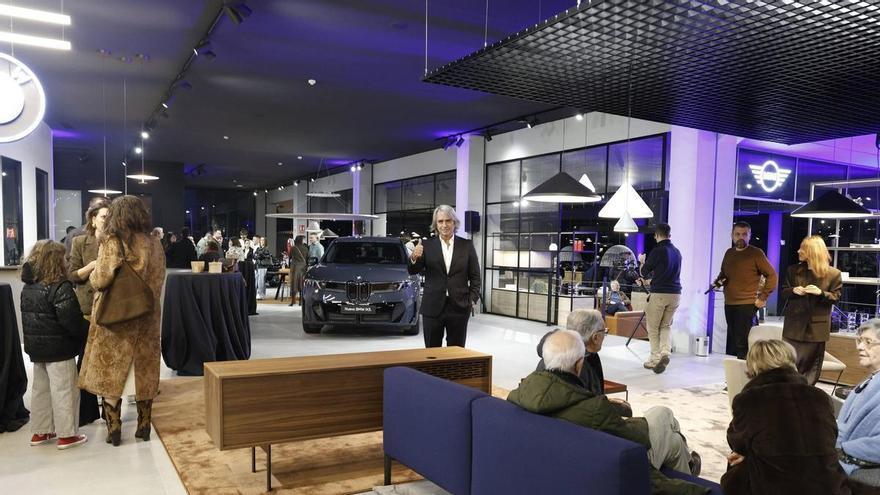 BMW presenta en Santiago el iX3 y las nuevas instalaciones de Amiocar