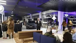 BMW presenta en Santiago el iX3 y las nuevas instalaciones de Amiocar
