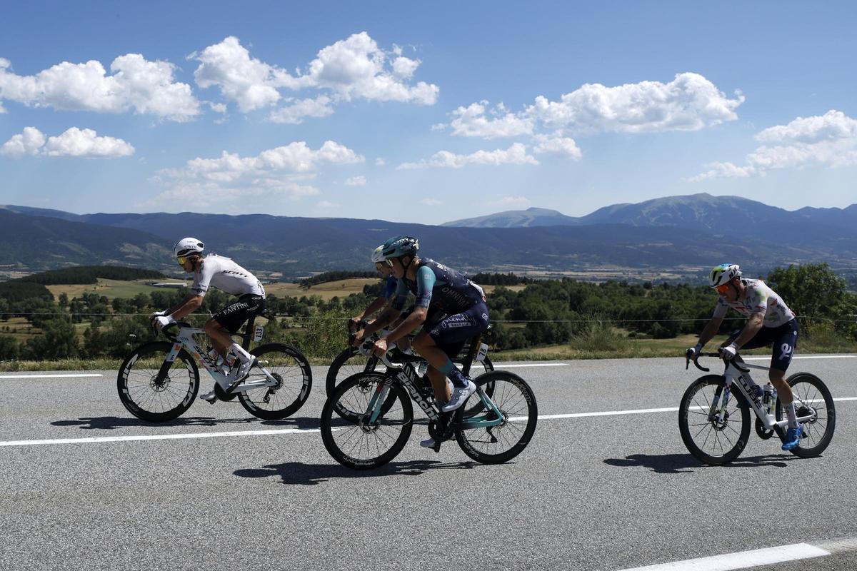 Pogacar gana su primera etapa de esta edición del Tour de Francia con un magnífico sprint en Les Angles Pogacar gana su primera etapa de esta edición del Tour de Francia con un magnífico sprint en Les Angles