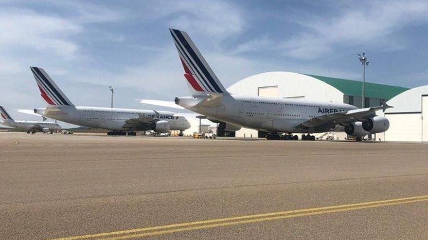 VÍDEO | El Aeropuerto de Teruel recibe dos Airbus 380, el avión de pasajeros más grande del mundo