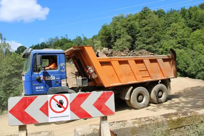 Las obras de la carretera Caso-Infiesto se retrasan tras estar cuatro meses paralizadas