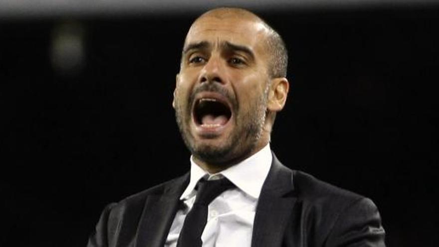 Pep Guardiola, durante el encuentro ante el Sevilla.